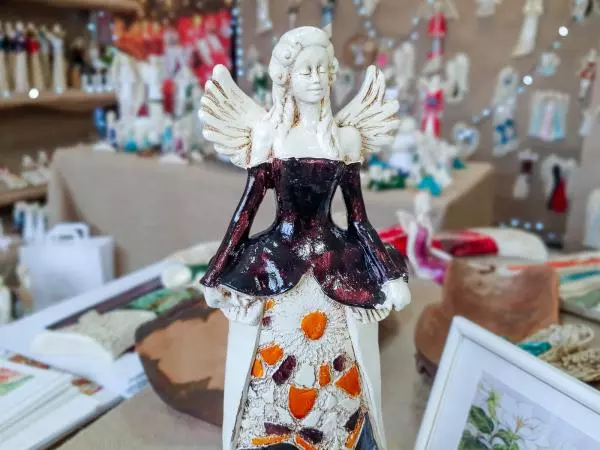 Angel Anna - violet -  35 x 15 cm decorative figurine 