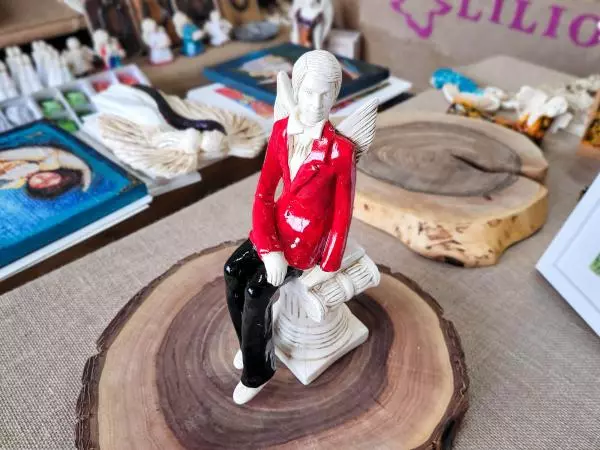 Angel Groom - red -  20 x 9 cm decorative figurine 