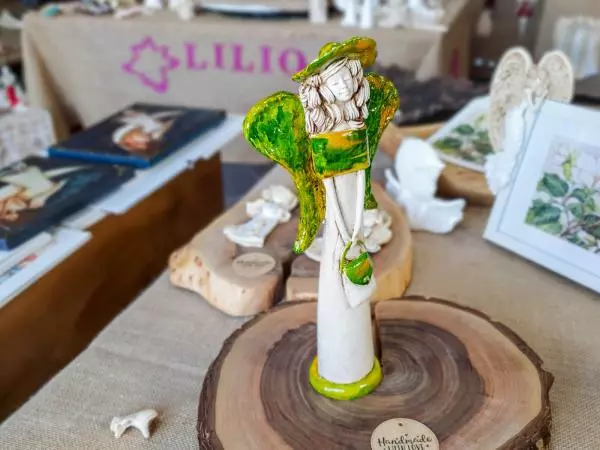 Angel Coco - green light -  30 x 14 cm decorative figurine 