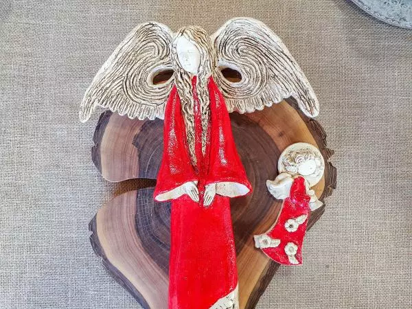 Angel Clara - red -  40 x 28 cm decorative figurine 