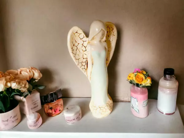 Angel Emily Mint -  22 x 9 cm decorative figurine 