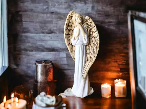 Angel Gabriel - white -  40 x 18 cm decorative figurine 