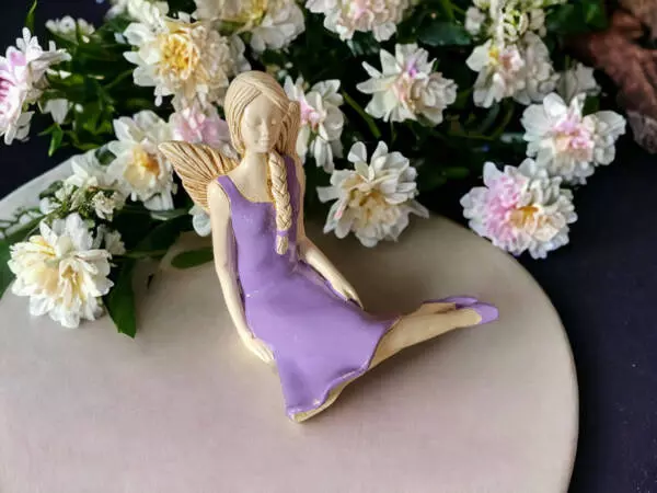 Angel Matilda - lavender -  15 cm decorative figurine 