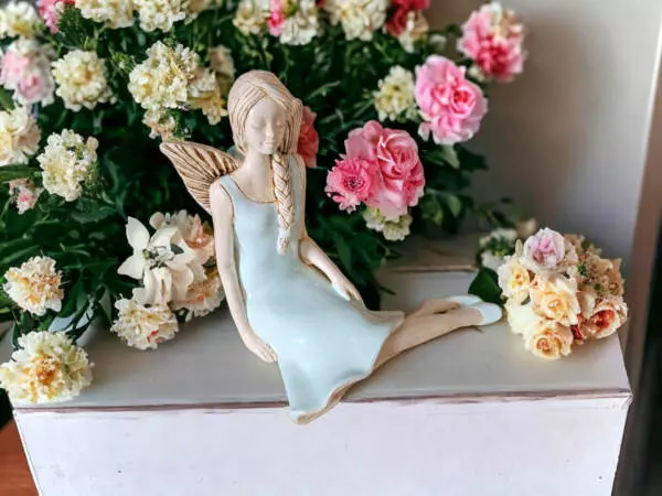 Angel Matilda - green pastel -  15 cm decorative figurine 