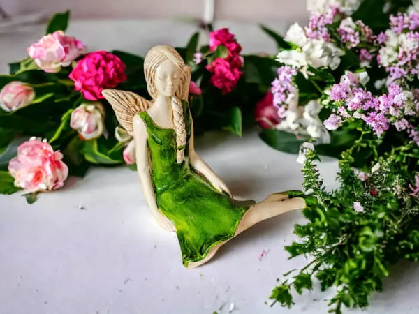 Angel Matilda - green -  15 cm decorative figurine 