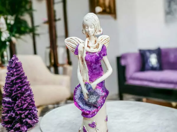 Angel Sunday Rose - violet -  32 x 15 cm decorative figurine 
